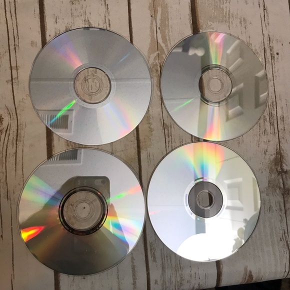 Twister Moves Dance Game with 4 CDs & 144 Dance Sessions by Milton Bradley Y2K - Picture 10 of 12